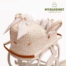 MYBASSINET: Baby Moses Basket with round Hood and inside Liner