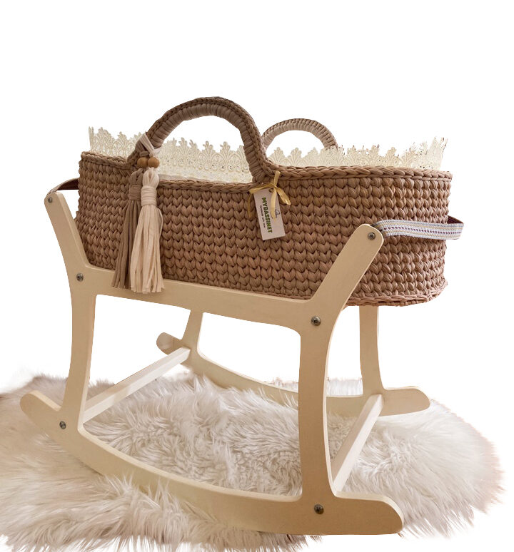 moses basket with stand